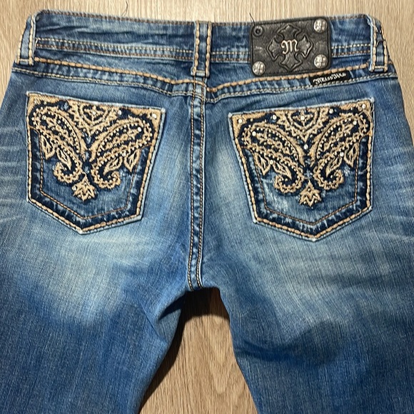 Miss Me Boot Distressed Low Rise | Size 29 - Picture 12 of 16